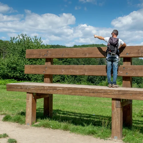 Obria lavička Skýcov