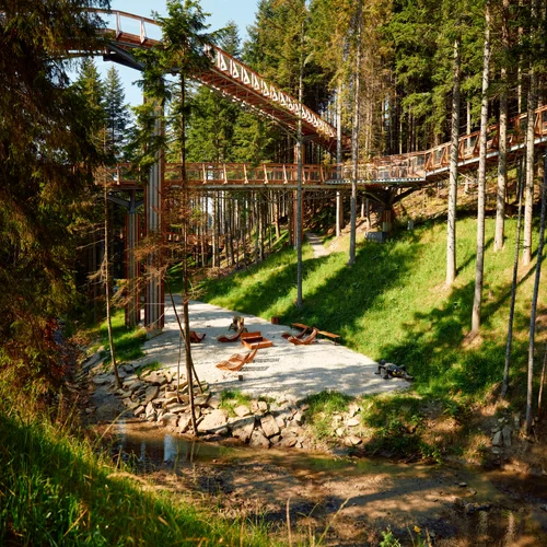 Prírodné a vzdelávacie centrum Brama w Gorce v Poľsku