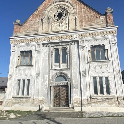 Ortodoxná synagóga v Šuranoch