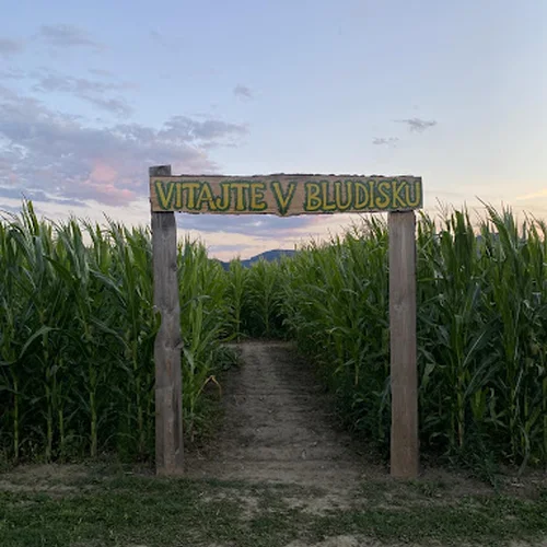 BLUKUKU - kukuričné bludisko