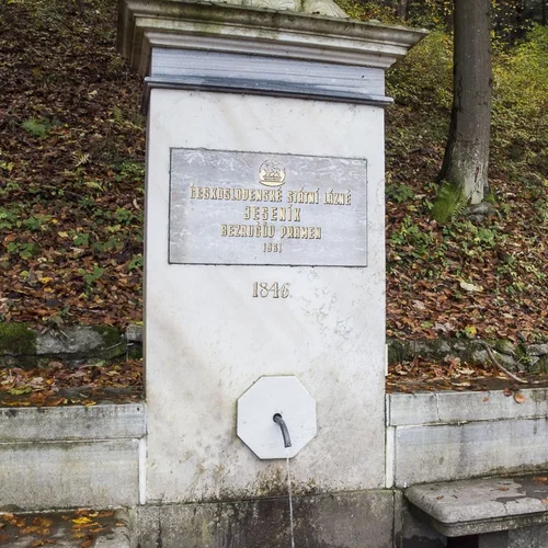 Bezručův pramen a zážitkový chodník