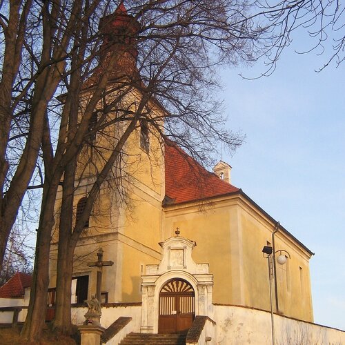 Slovanské hradiště a kostel sv. Vincence v Doudlebech
