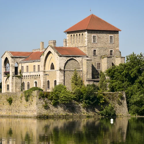 Gotický hrad Tata
