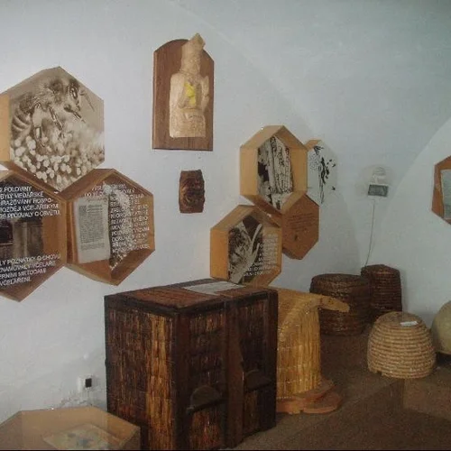Včelařský naučný areál Chlebovice