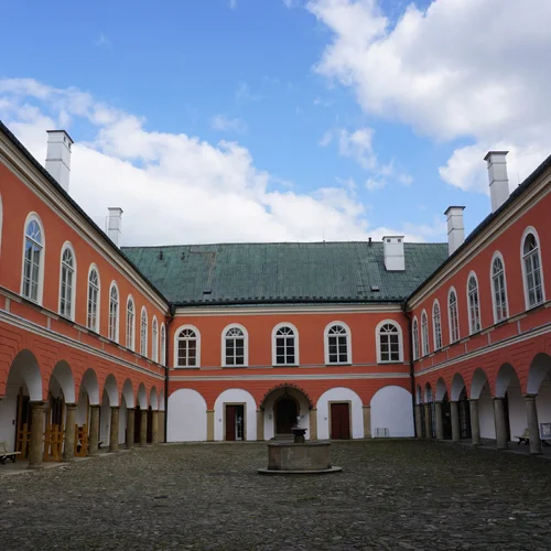 Zámek Kamenice nad Lipou