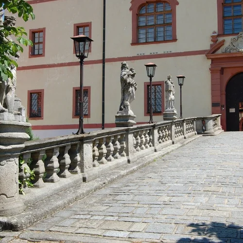 Zámek Lnáře