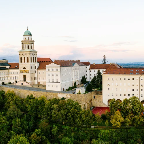 Pannonhalmské arciopatství