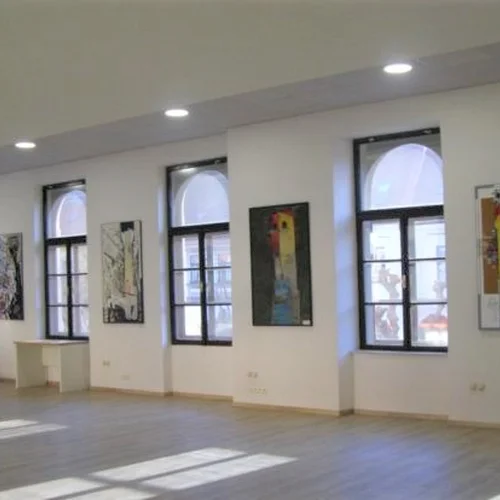 Galéria Vážka