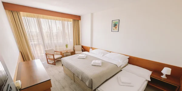 Standard dvojlôžková izba s prísteľkou (21 m²)