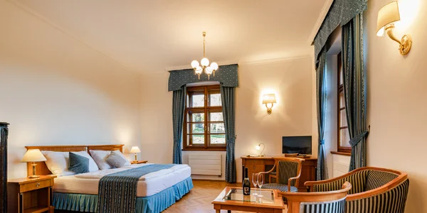 Deluxe Zámocká veľká štvorlôžková izba (51 m²)