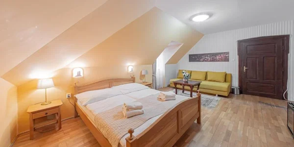 Pokoj s manželskou postelí (20 m²)