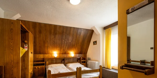 Dvoulůžkový pokoj bez výhledu