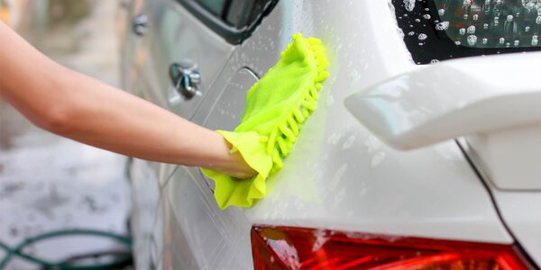 Důkladná očista vašeho auta 
v Time Wash Cars