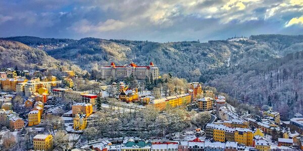 Advent na hradě Loket 
a Vánoční dům Karlovy Vary
