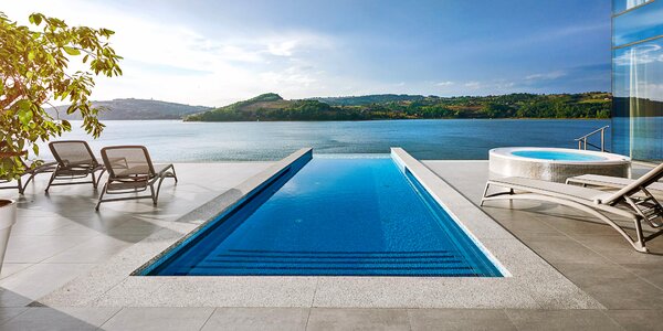 Přijeďte se vykoupat: 8 nejlepších hotelů s bazénem, 
termály i aquaparkem