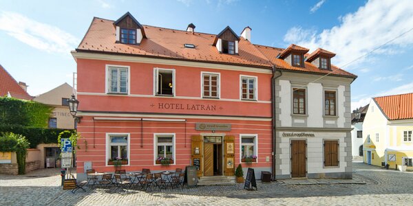 Pobyt v centru Krumlova: 
designový hotel s jídlem