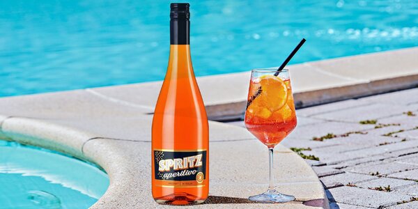 Šumivý italský drink Spritz 
Aperitivo Perlino