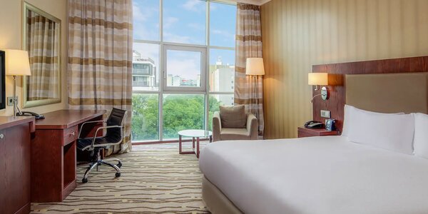 4* hotel DoubleTree by Hilton: 
snídaně a wellness