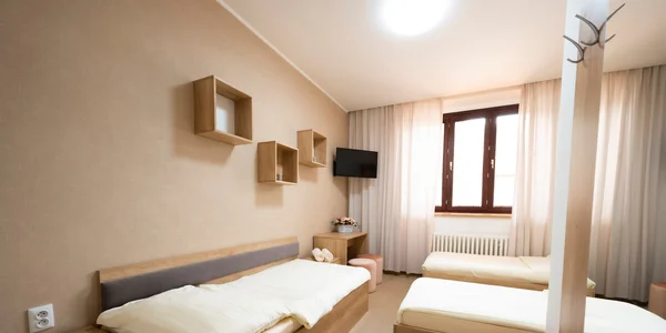 Trojlôžková izba (15 m²)