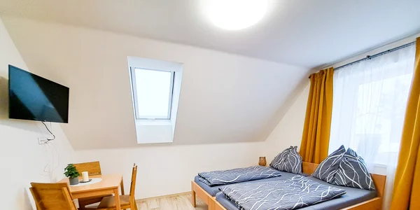 Šestilůžkový apartmán se 2 ložnicemi ve dvoře (60 m²)