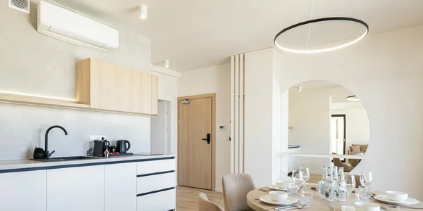 Apartmán se 2 ložnicemi a výhledem na jezero (49–57 m²)