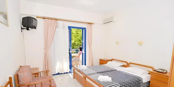 Studio, výhled zahrada, vyšší patro