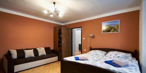 Dvoupokojový apartmán s vlastní koupelnou