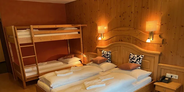Dvojlôžková izba Deluxe (28–32 m²)