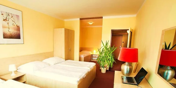 Čtyřlůžkový pokoj (31 m²)