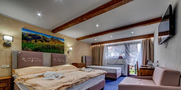Pokoj s balkonem (15 m²)