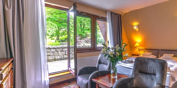 Deluxe s terasou (15 m²)