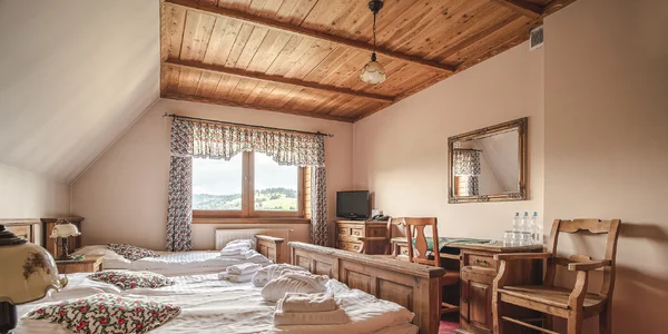 Třílůžkový pokoj (15 m²)
