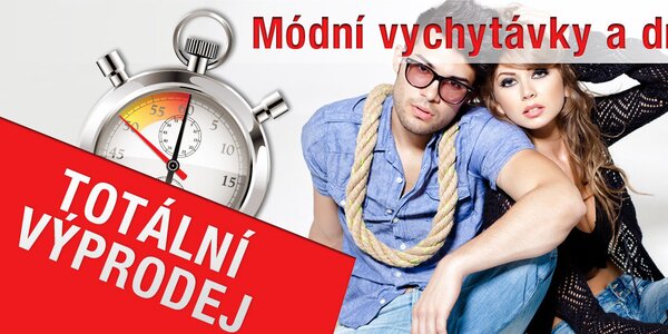 Výprodej doplňků, sportovní módy a drogerie