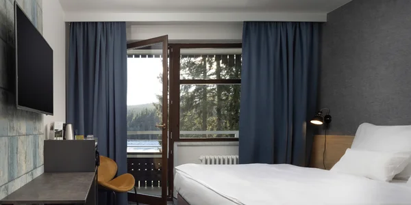 Dvoulůžkový pokoj Executive s výhledem na Milovský rybník (20 m²)