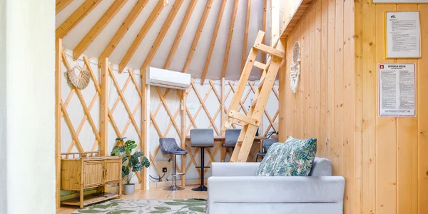 Jurta Bali s kúpacou kaďou (25 m²)