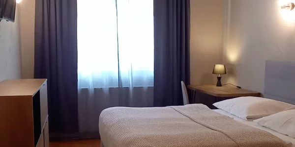 Economy s manželskou postelí