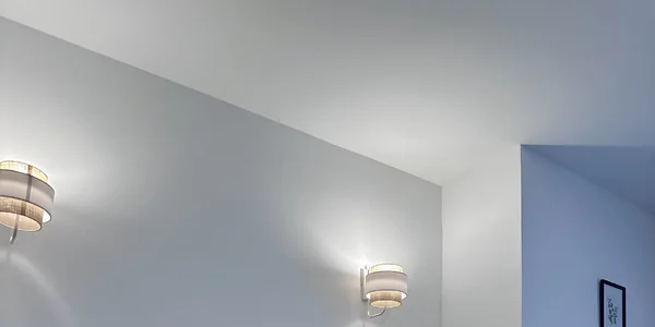Izba s balkónom (15–27 m²)