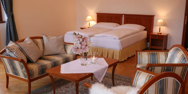 Deluxe Zámocká veľká dvojlôžková izba (43–52 m²)