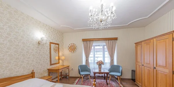Pokoj Standard s manželskou postelí (23 m²)