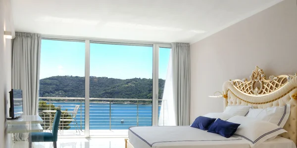 Classic s balkonem a částečným výhledem na moře