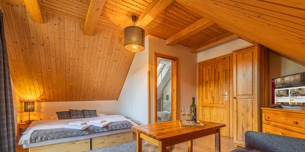 Dvojlôžková izba (podkrovná) (16 m²)