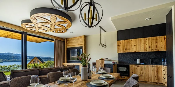 Vila so súkromnou wellness zónou a kinosálou (230 m²)