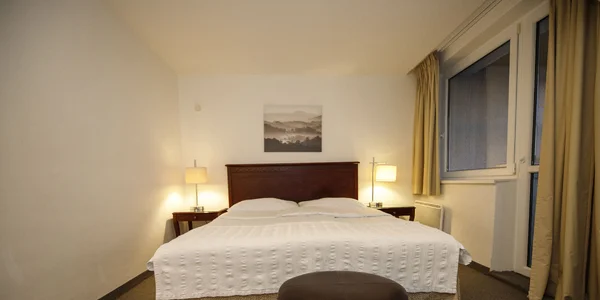Deluxe dvojlôžková s manželskou posteľou a balkónom