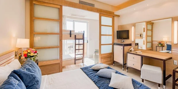 Rodinný pokoj - výhled na moře (28–30 m²)