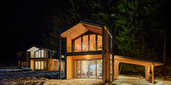 Luxe Timber Lodge & Pet Retreat
