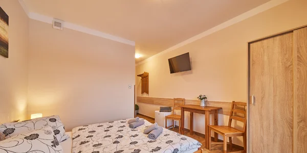 Dvojlôžková izba (manželská posteľ) (18 m²)
