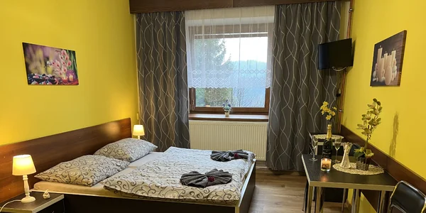 Dvojlôžková s prístelkou (izba č. 2 a 5)