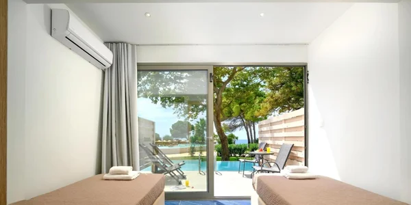 Rodinný pokoj, 2 ložnice, Deluxe, sdílený bazén (28–30 m²)