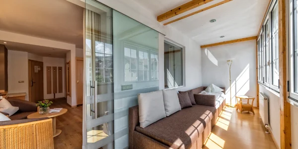 Dvoulůžkový pokoj Superior se 2 přistýlkami (30 m²)