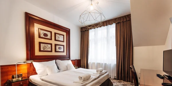 Suite (Yard View)